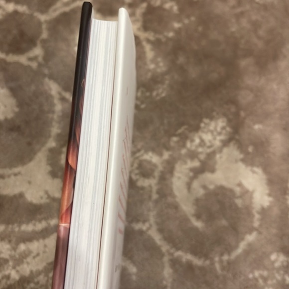 How to be Lovley book - Picture 3 of 4